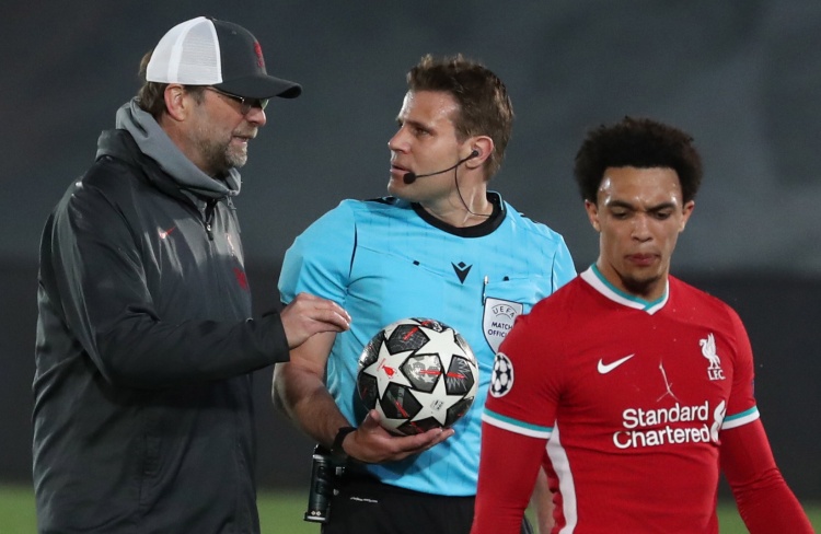 媒体人：海牛称兰克尔·泽经常擅自离队、缺席训练，因此拒绝续约（媒体人透露：海牛因兰克尔·泽屡次擅自离队缺训，决定不再续约）