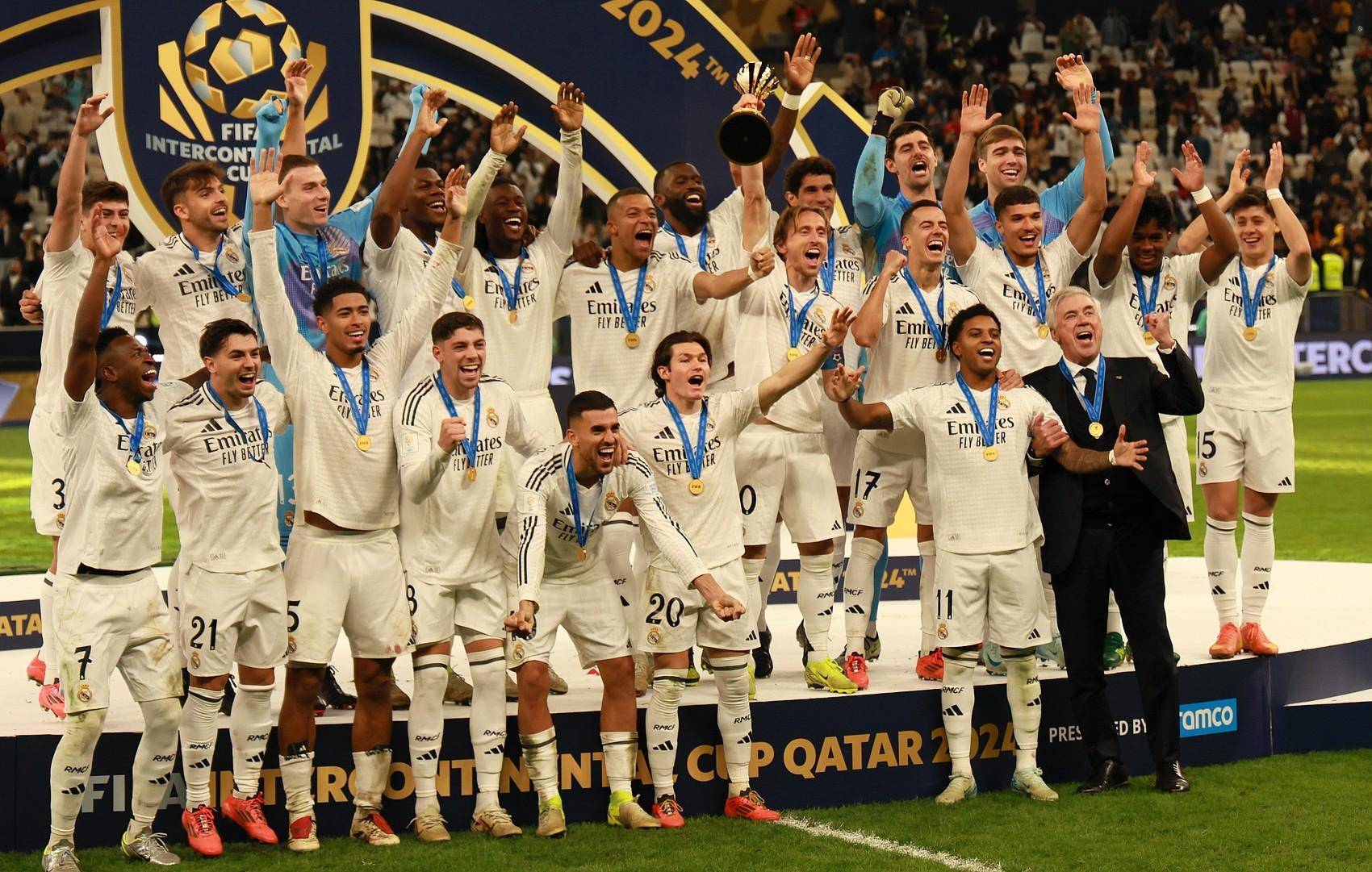 TA：皇马上周已经与巴尔德佩尼亚斯续约，成功阻断药厂挖角（TA：皇马上周完成巴尔德佩尼亚斯续约，药厂挖角计划落空）