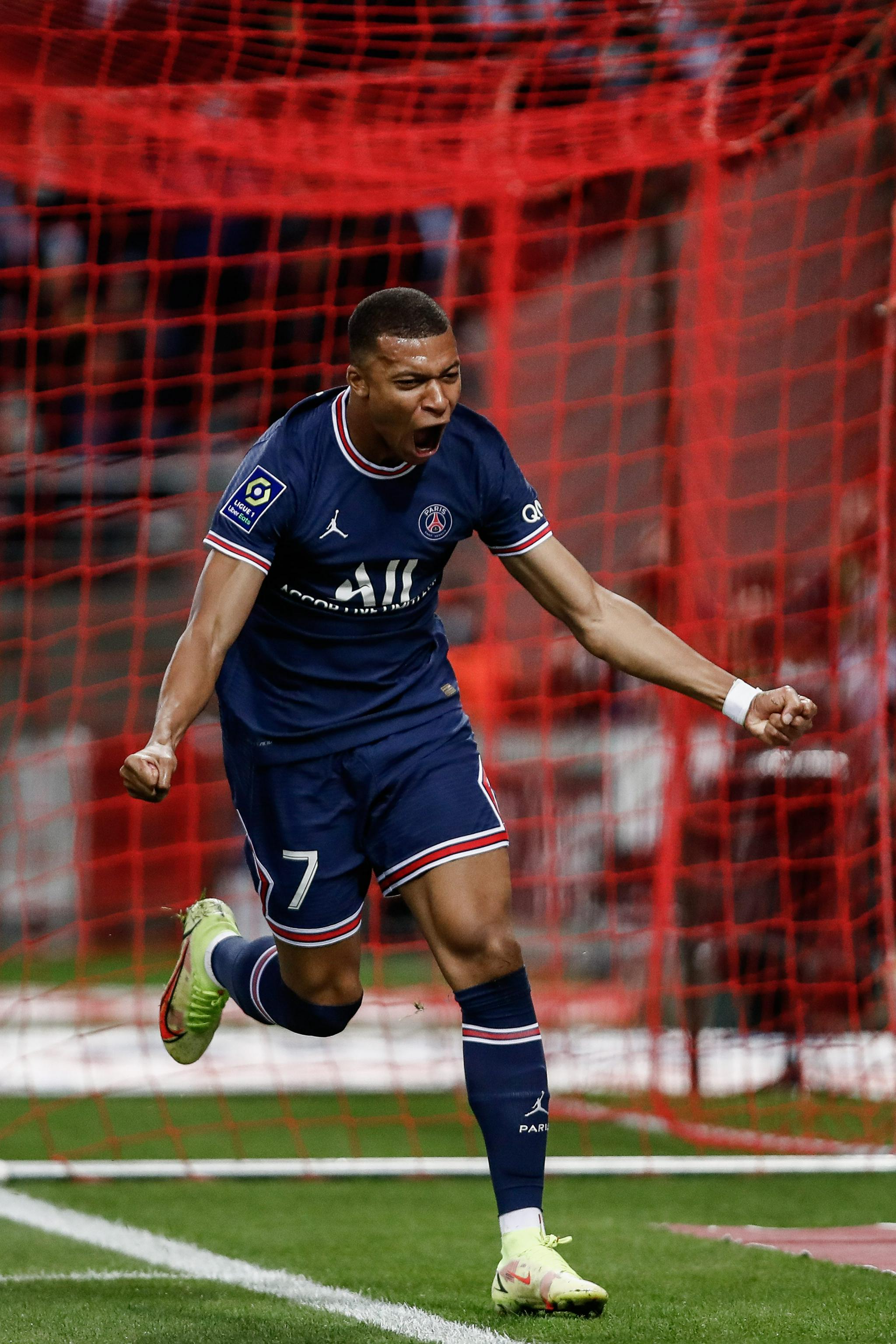 国乒人事震动！王励勤、王皓掌权暗藏玄机，马琳去向成最大悬念（国乒高层变动：王励勤、王皓上位藏伏笔，马琳去向成焦点）