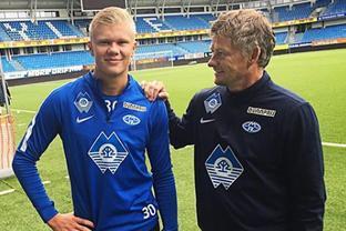 马德兴：米利西奇不敢热身U17女足，一年半不换血，足协当断则断（马德兴：米利西奇回避U17女足热身，球队一年半无换血，足协该果断出手）