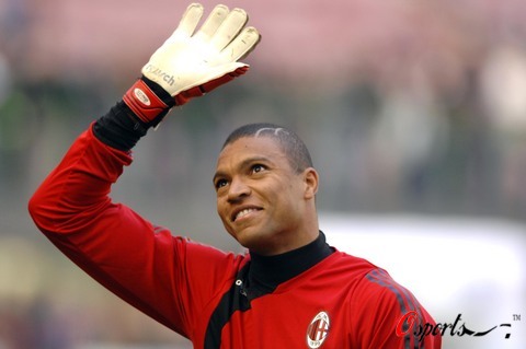 意甲媒体热议：米兰新援亚沙里首秀，贡献了一场极具说服力的比赛（亚沙里米兰处子秀获意媒盛赞，表现极具说服力）