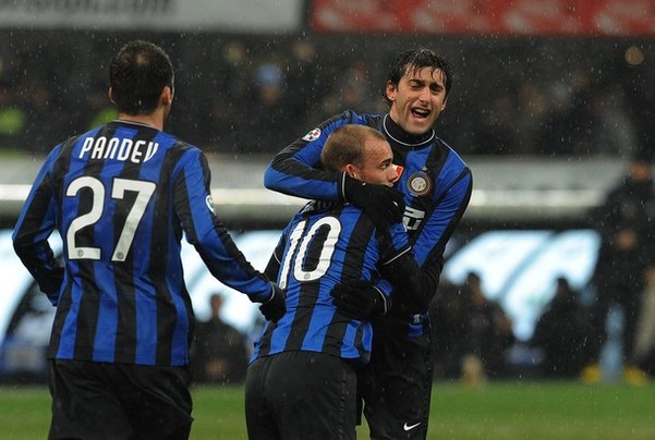 武磊迎34岁生日，个人官博感言：伤痛终将过去，步履始终磊落（武磊34岁生日发文：伤痛终会远去，脚步依旧磊落）