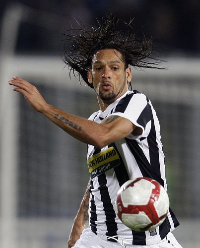 海港0-2不敌武里南联，素巴猜破门，古德建功，李圣龙造险（武里南联2-0力克海港：素巴猜、古德相继破门，李圣龙制造险情）