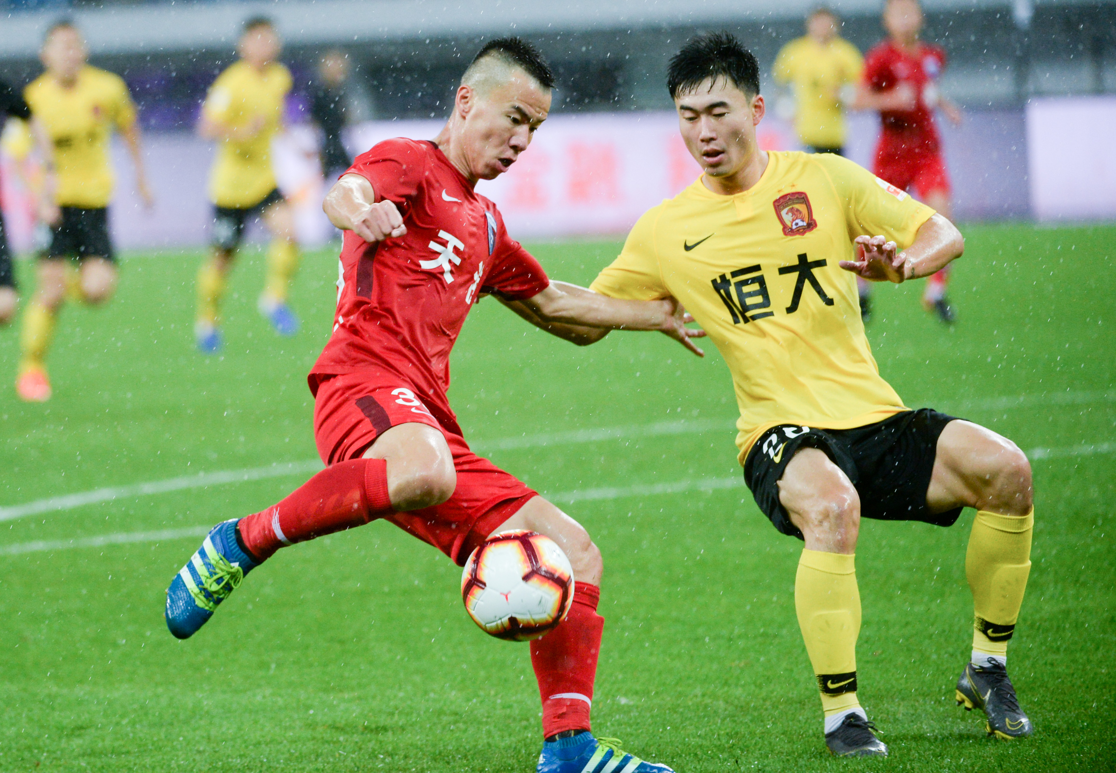 半场：国米0-0闷平比萨，劳塔罗、皮奇尼尼造险（半场战报：国米与比萨互交白卷，劳塔罗与皮奇尼尼先后制造险情）