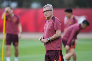 3战全胜！杨舒予9助攻卫冕冠军广东女篮大胜浙江 周琪22+6三分（广东女篮三连胜！卫冕冠军大胜浙江 杨舒予送出9助攻 周琪砍22分飙6记三分）