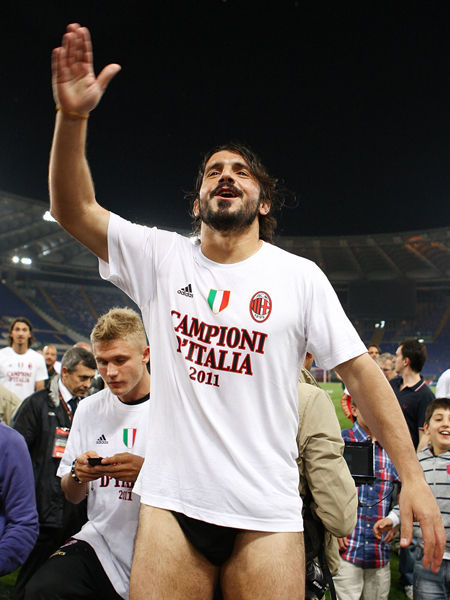 澳超第5轮后积分榜：悉尼FC升至榜首，阿德莱德联第3（澳超第5轮积分榜：悉尼FC登顶，阿德莱德联位列第三）