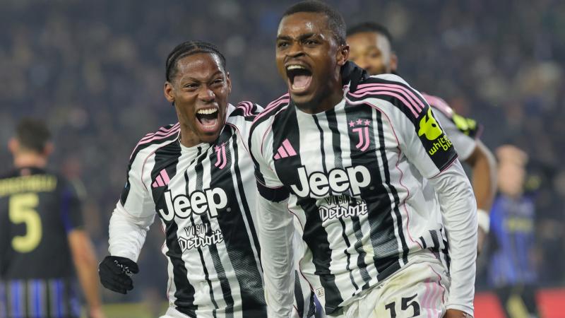 C罗前队友：C罗能踢到100岁！不喜欢梅西就不喜欢足球！（C罗昔日队友：他能踢到百岁！不爱梅西就不懂足球）